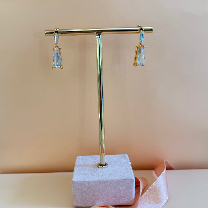 Rectangular dangling zircone gold plated earrings