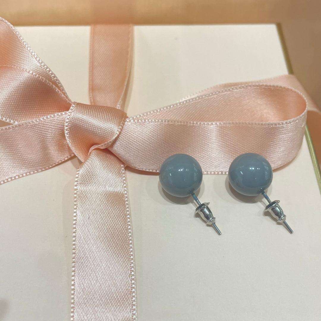 Grey studs