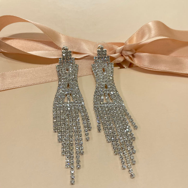 Elegant fringe earrings
