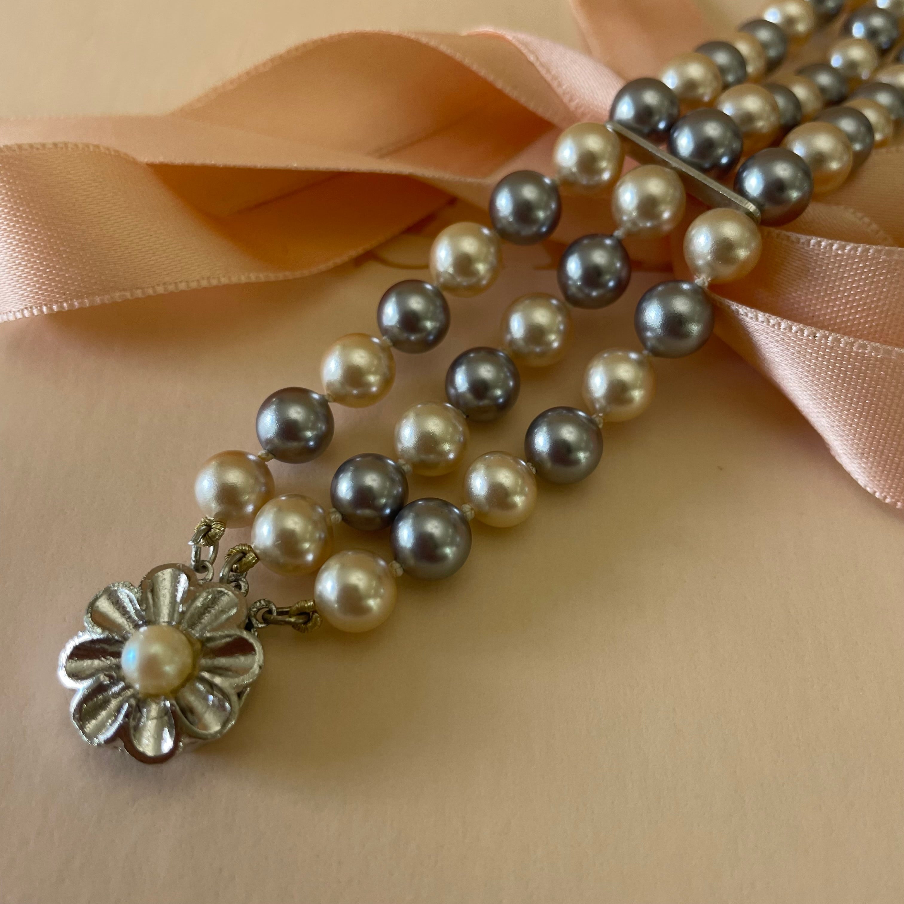 Grey & cream pearls bracelet