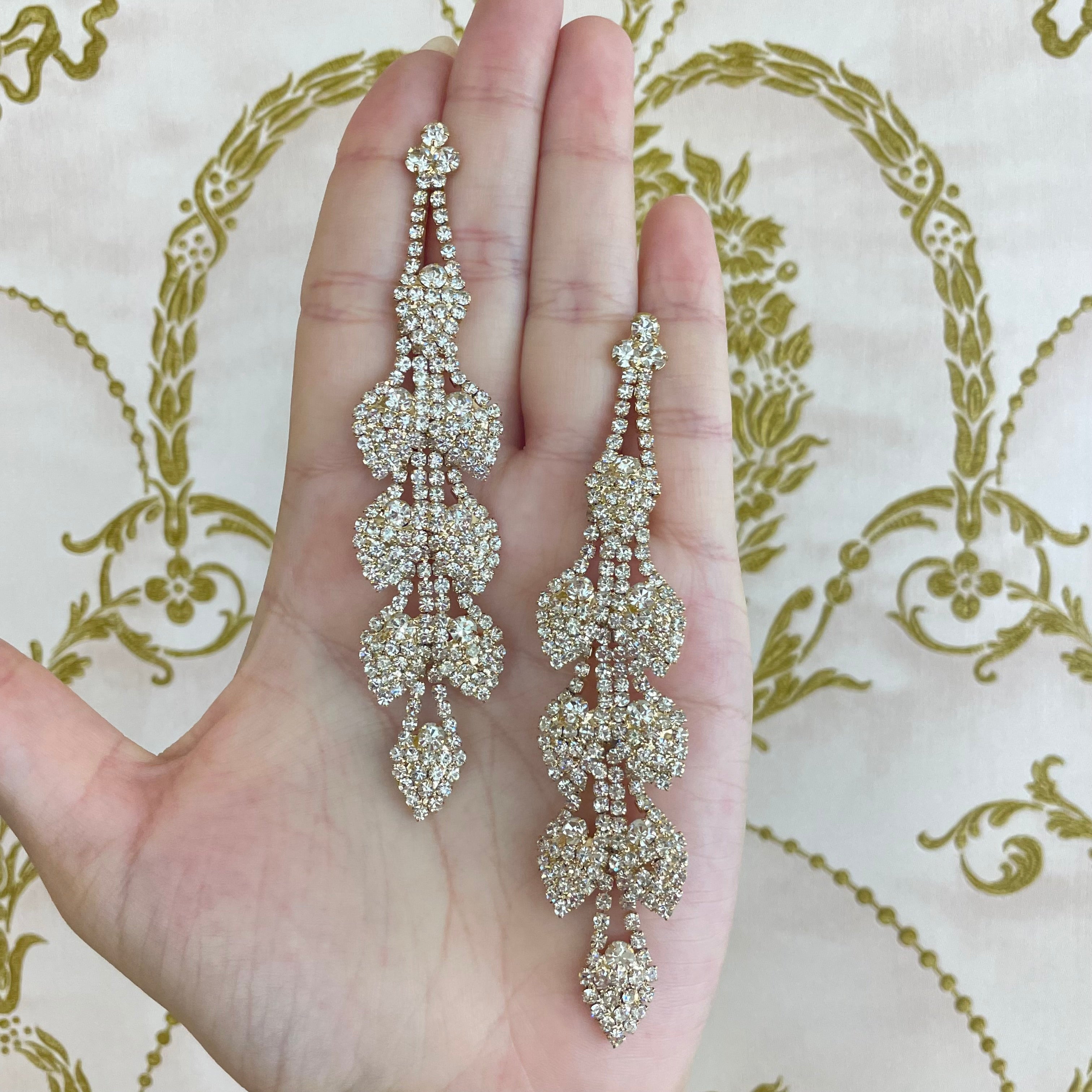 Elegant earrings