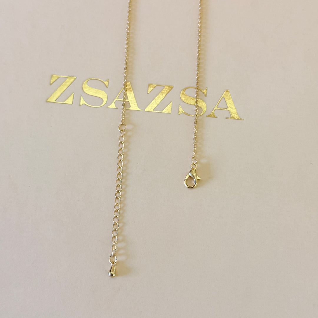 Zircone dainty flower gold plated pendant