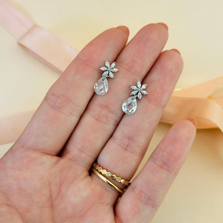 Dainty flower and teardrop zircone sterling silver earrings