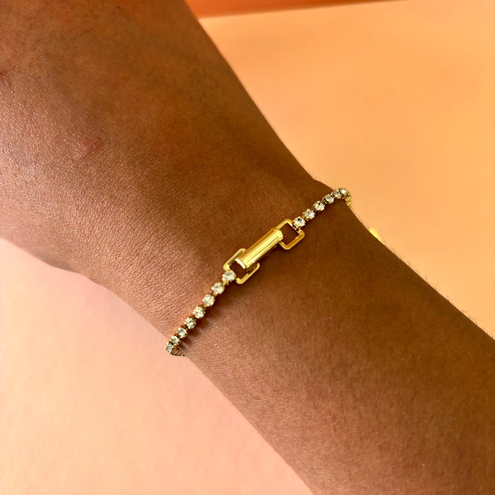Tennis bracelet