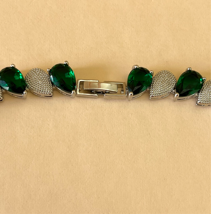 Green zircone set