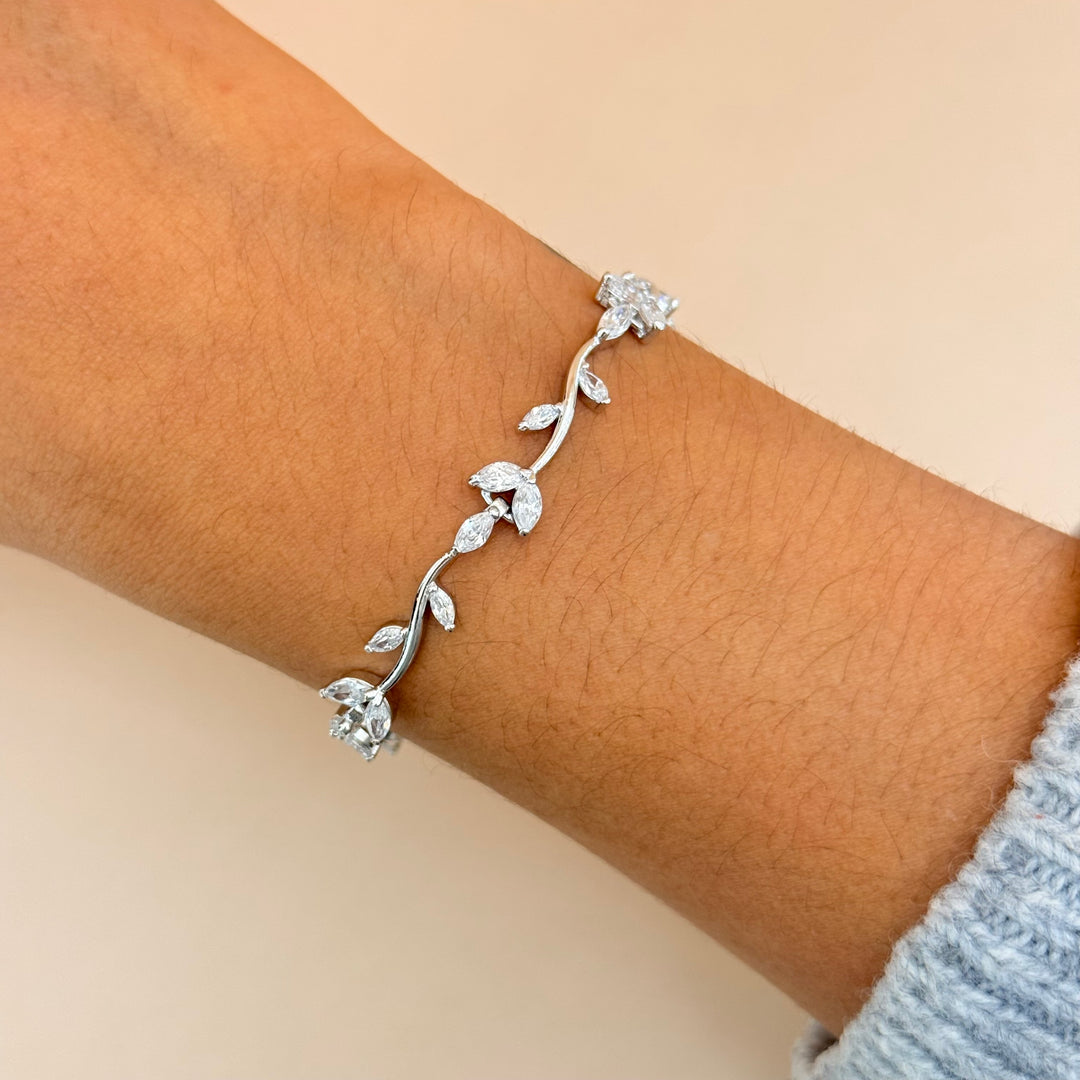 Dainty marquise zircone silver earrings and bracelet