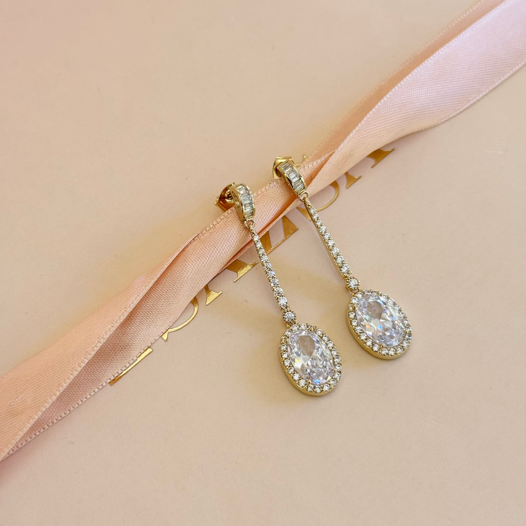 Dangle oval zircone gold plated earrings