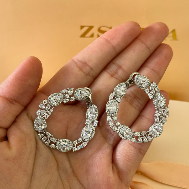 Silver zircone round earrings