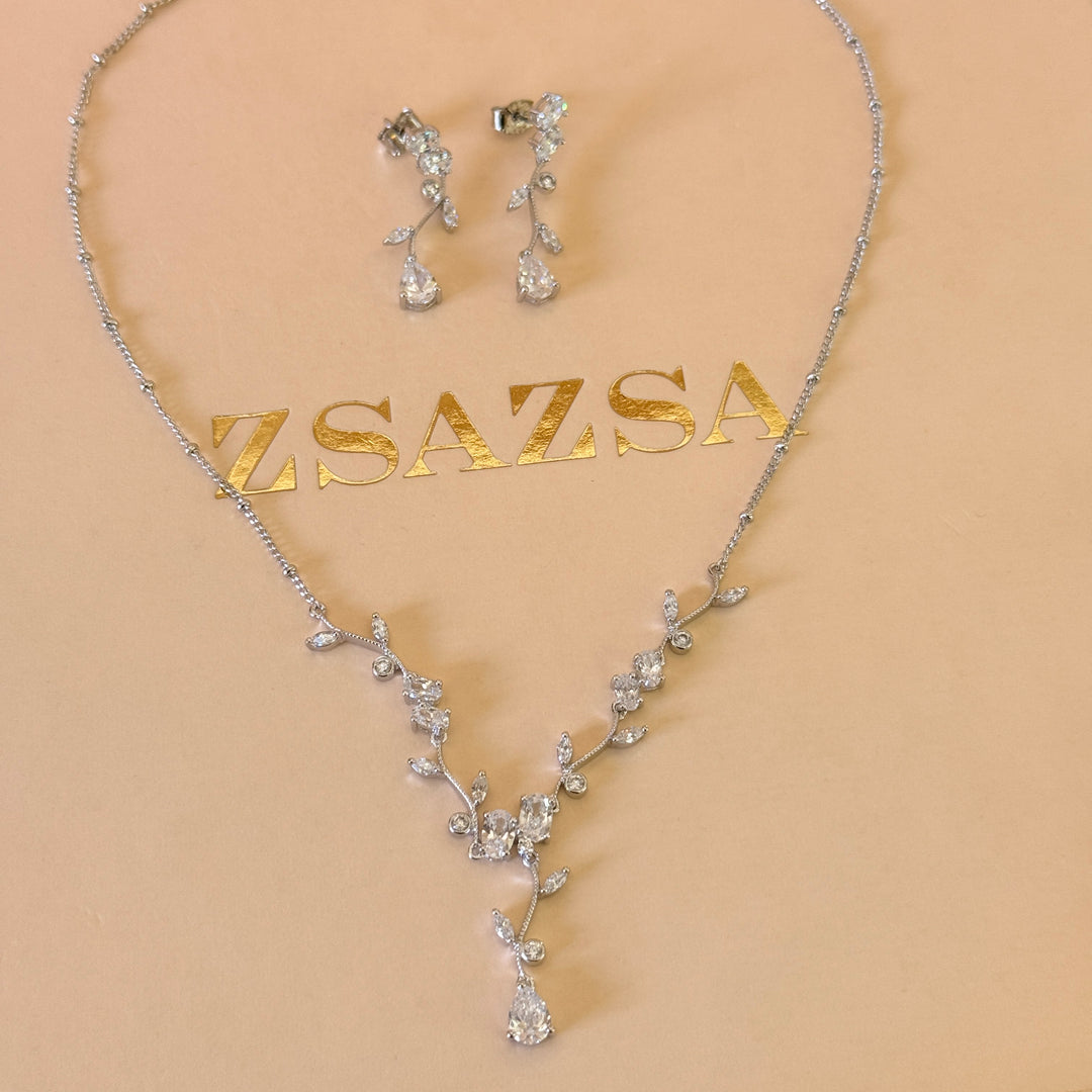 Mixed shapes dainty zircone silver set