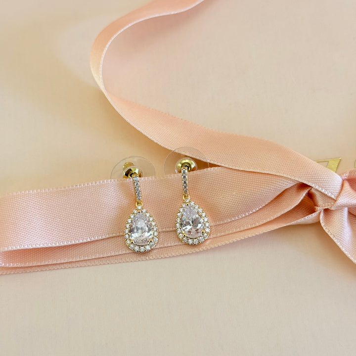 Dangling teardrop zircone gold plated earrings