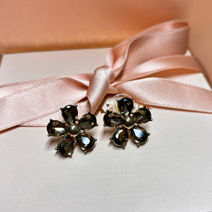 Beautiful brown flower studs