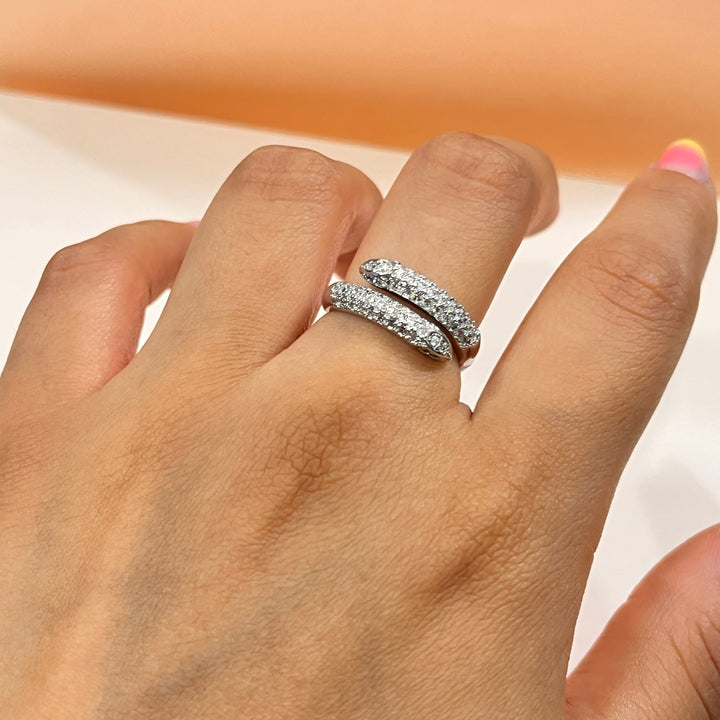 Zircone white gold plated twisted ring
