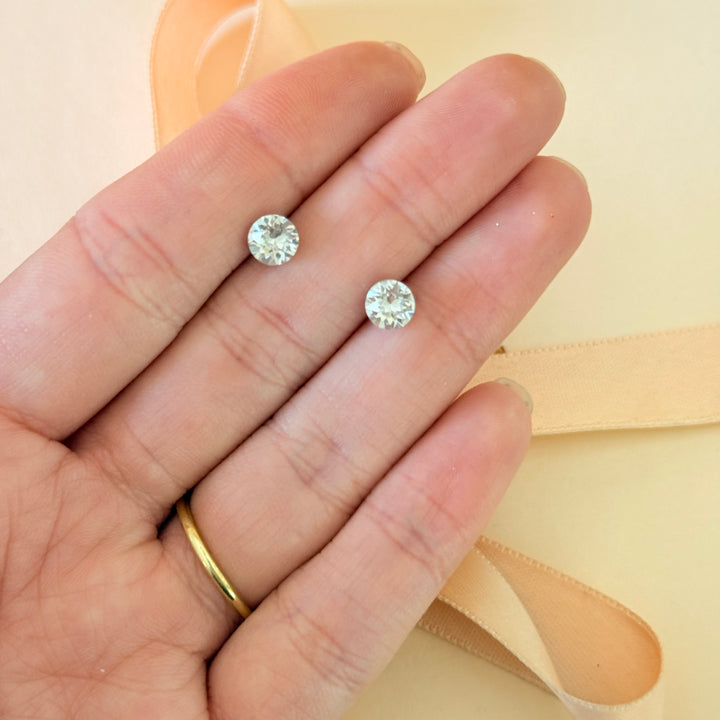 Small solitaire Swarovski crystals silver studs