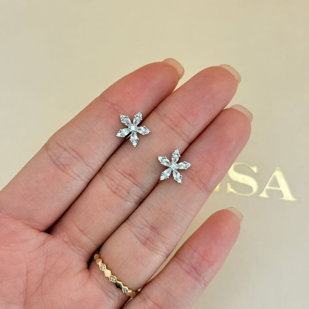 Dainty flower zircone sterling silver set
