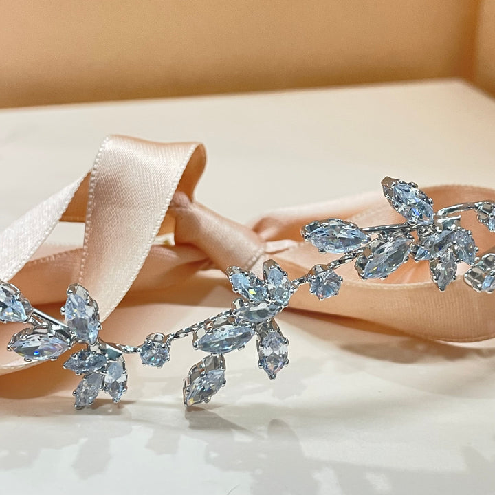 Silver rmarquise flexible cubic zircone headpiece