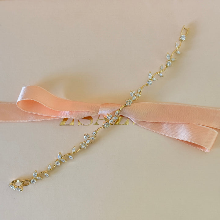 Zircone dainty marquise flower gold plated bracelet