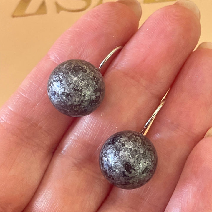Grey hooks
