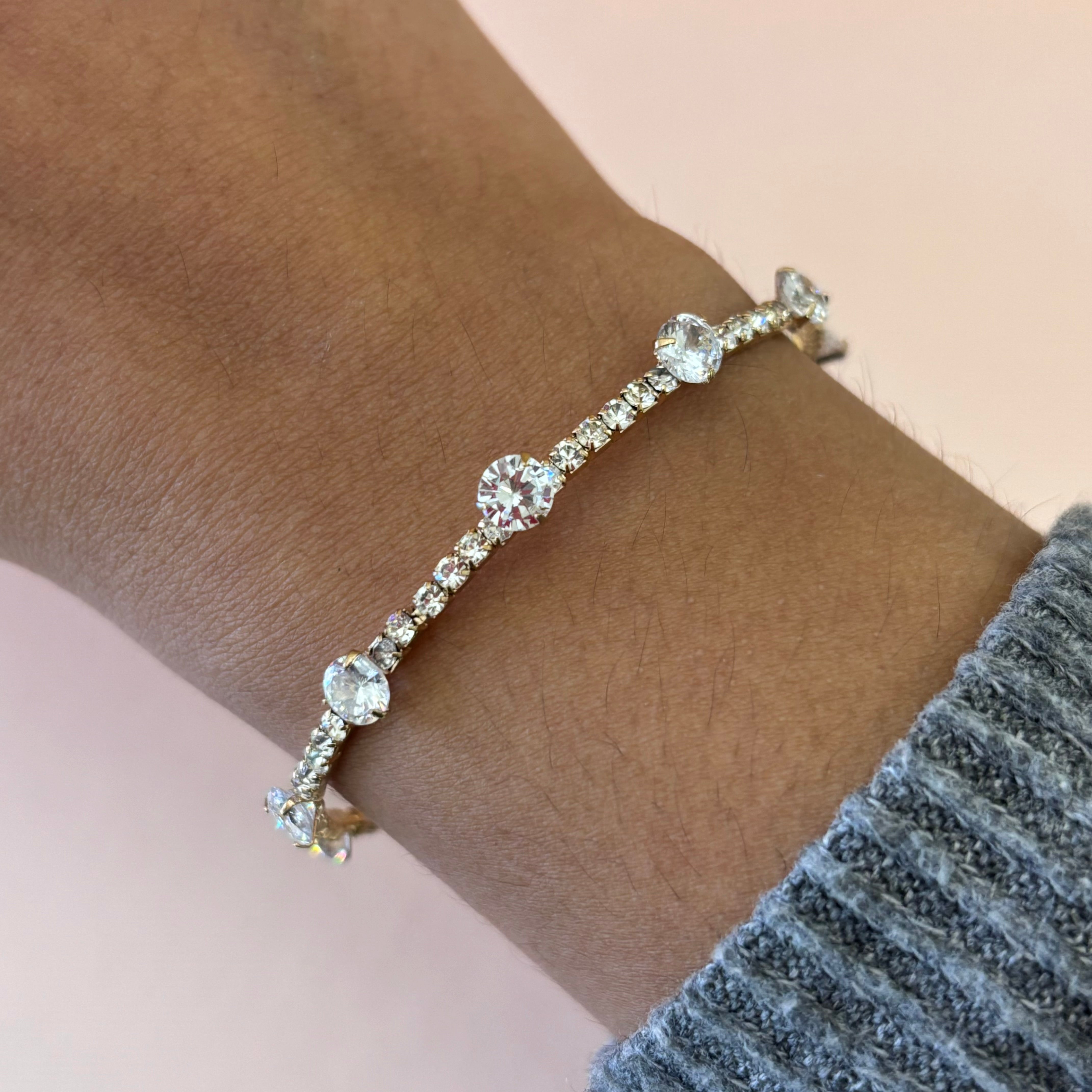 Dainty bangle