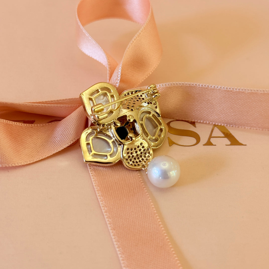Green zircone and pearl flower gold plated brooch