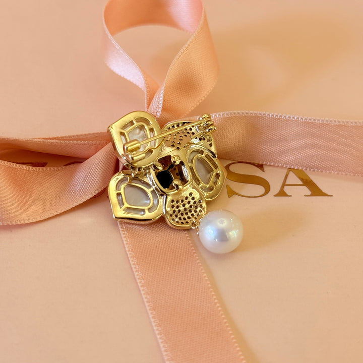 Green zircone and pearl flower gold plated brooch
