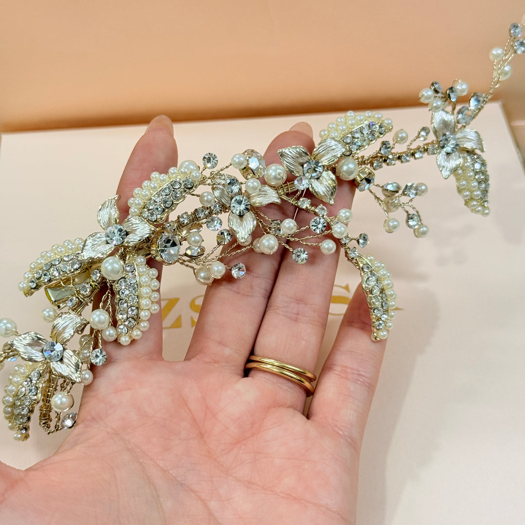 Rhinestone cream pearls gold hair clip