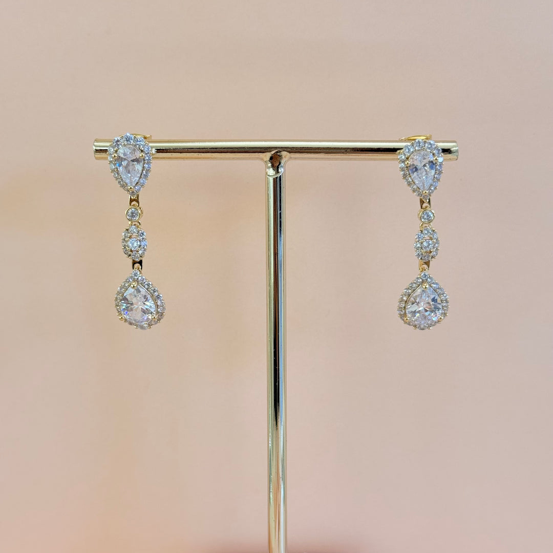 Dangling teardrop zircone gold plated earrings