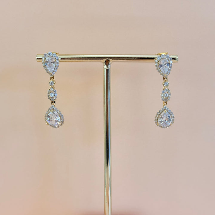 Dangling teardrop zircone gold plated earrings