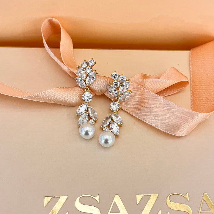 Marquise zircone and white pearls gold plated earrings