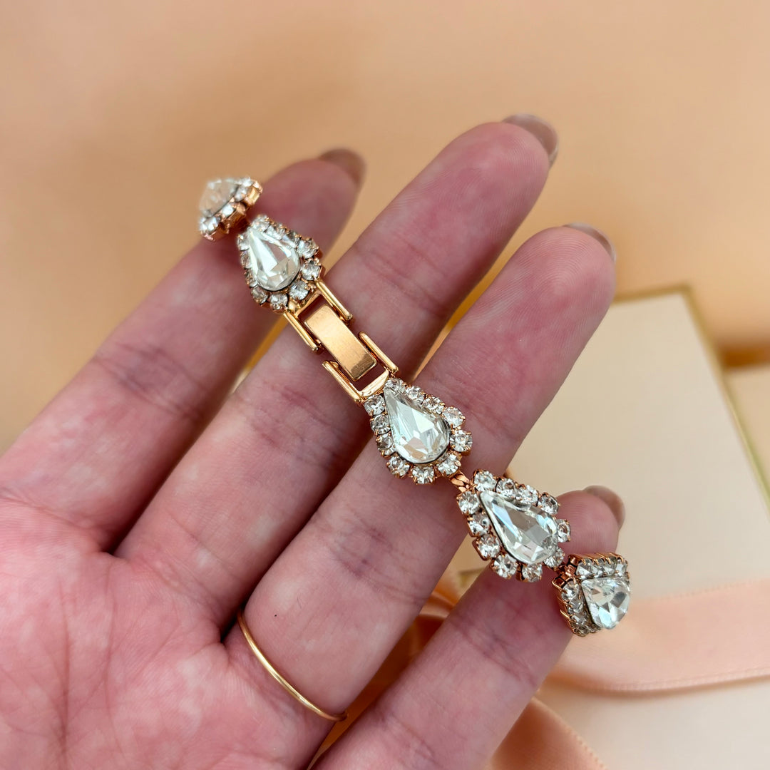 Teardrop bracelet