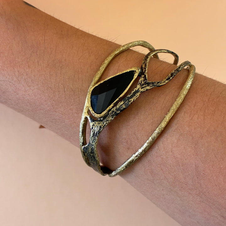 Handmade black gold plated set