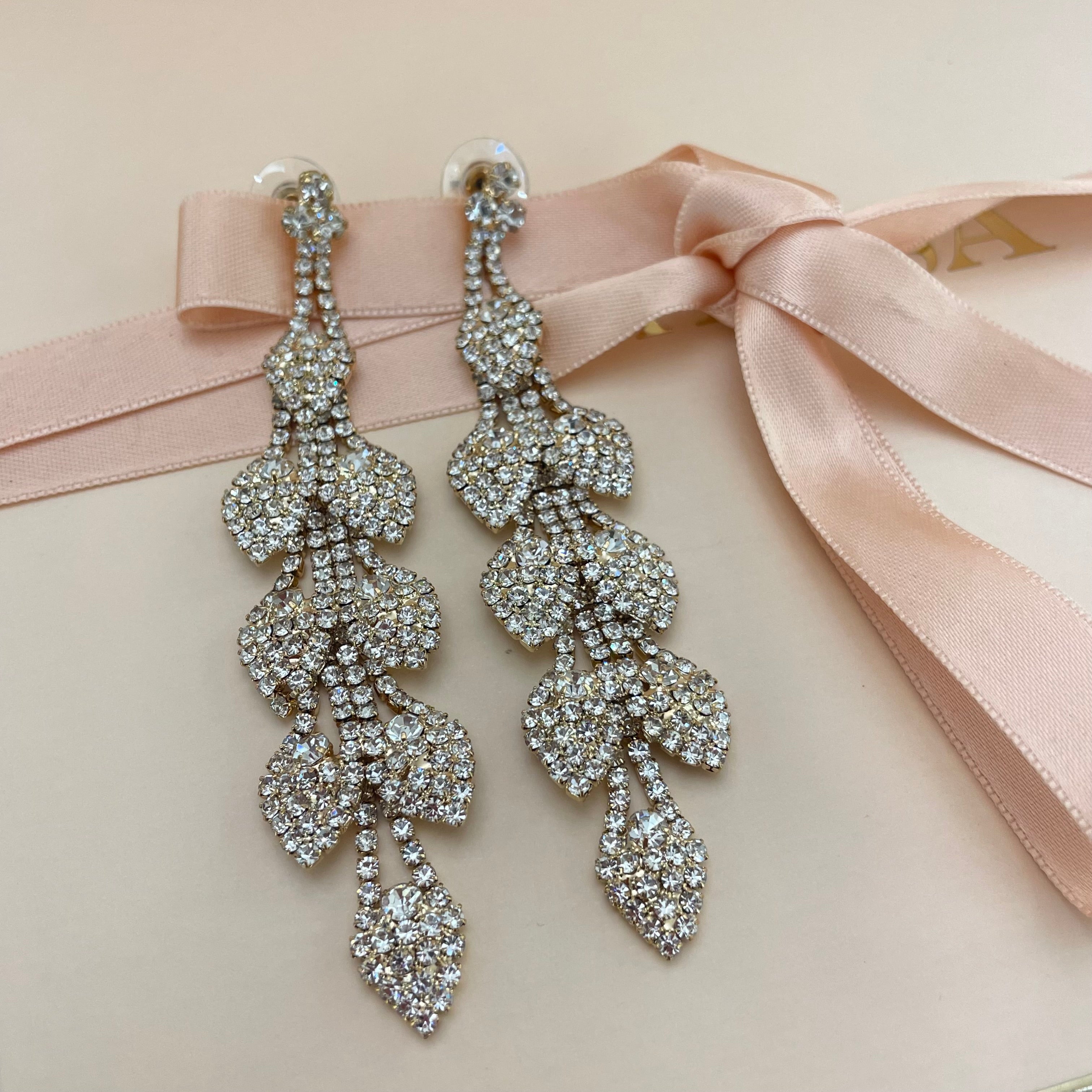 Elegant earrings