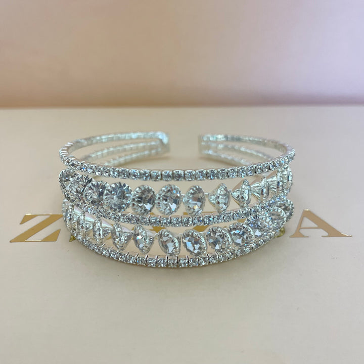 Elegant bangle