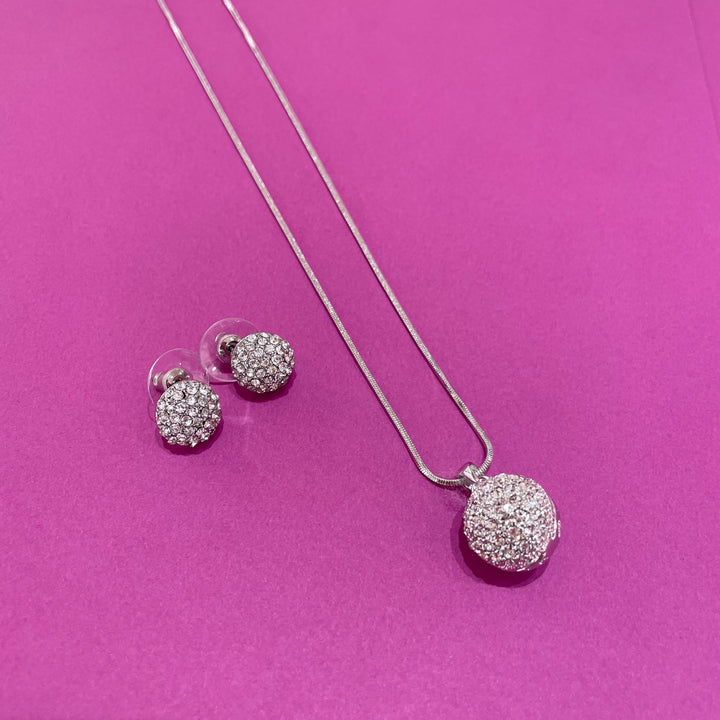 Pendant set