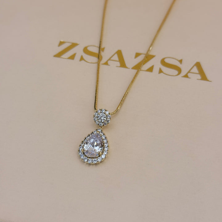 Teardrop zircone gold plated pendant set