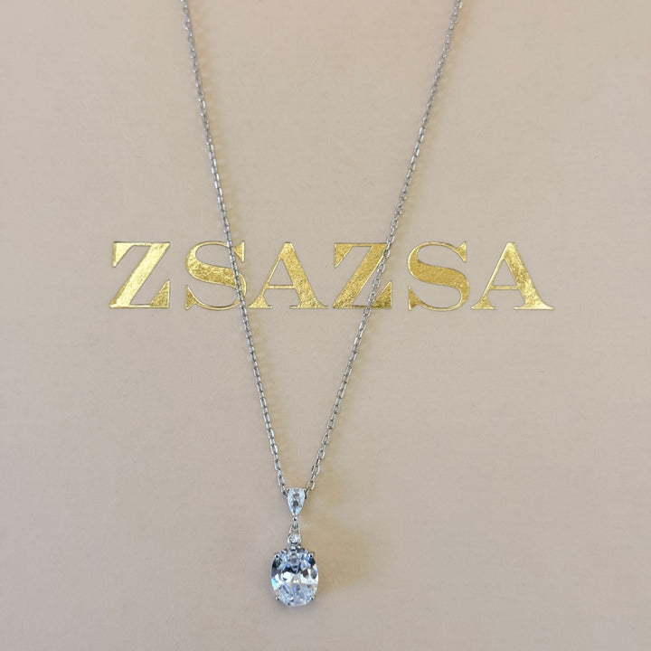 Oval and teardrop zircone sterling singer pendant