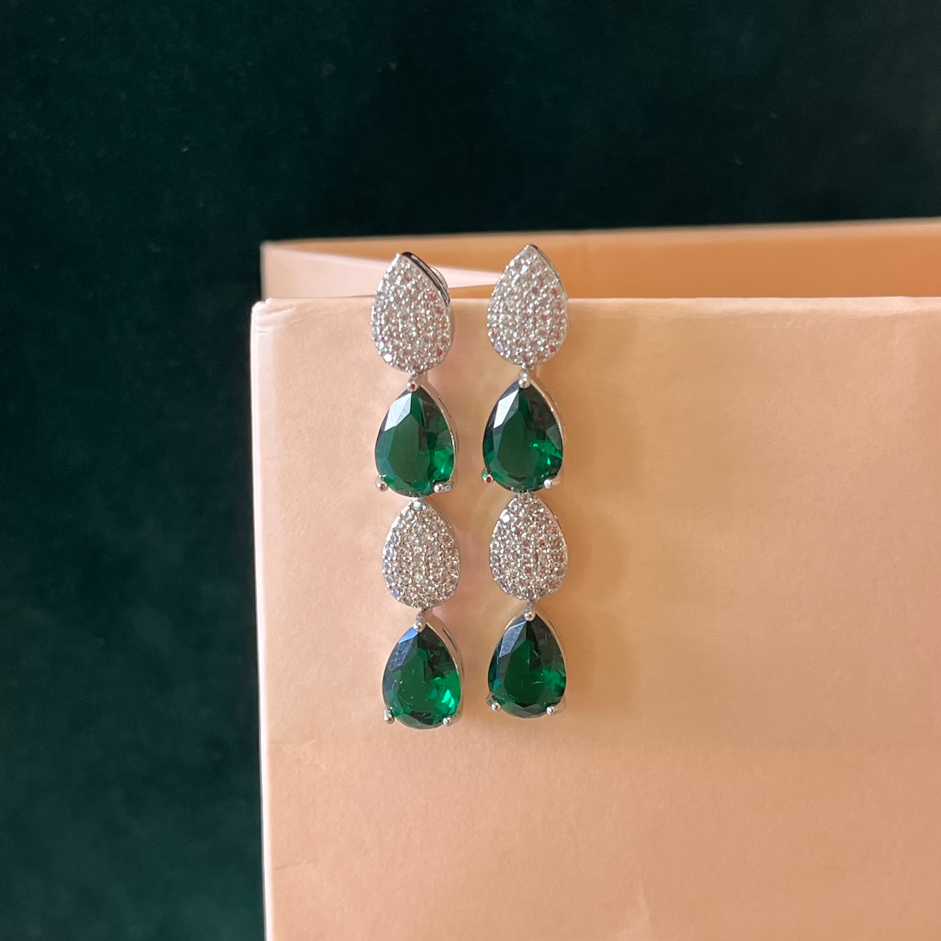 Green zircone set