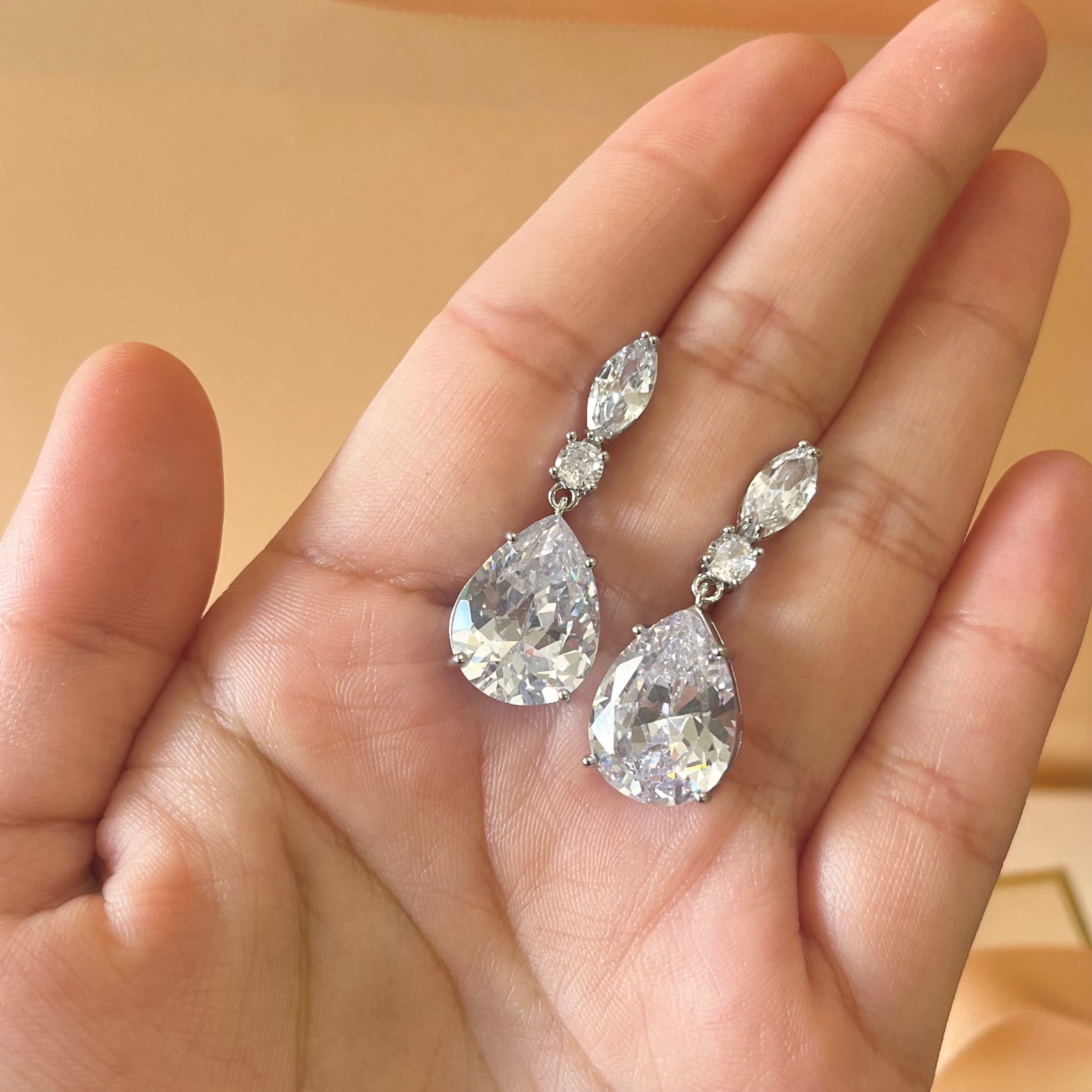 Silver zircone earrings