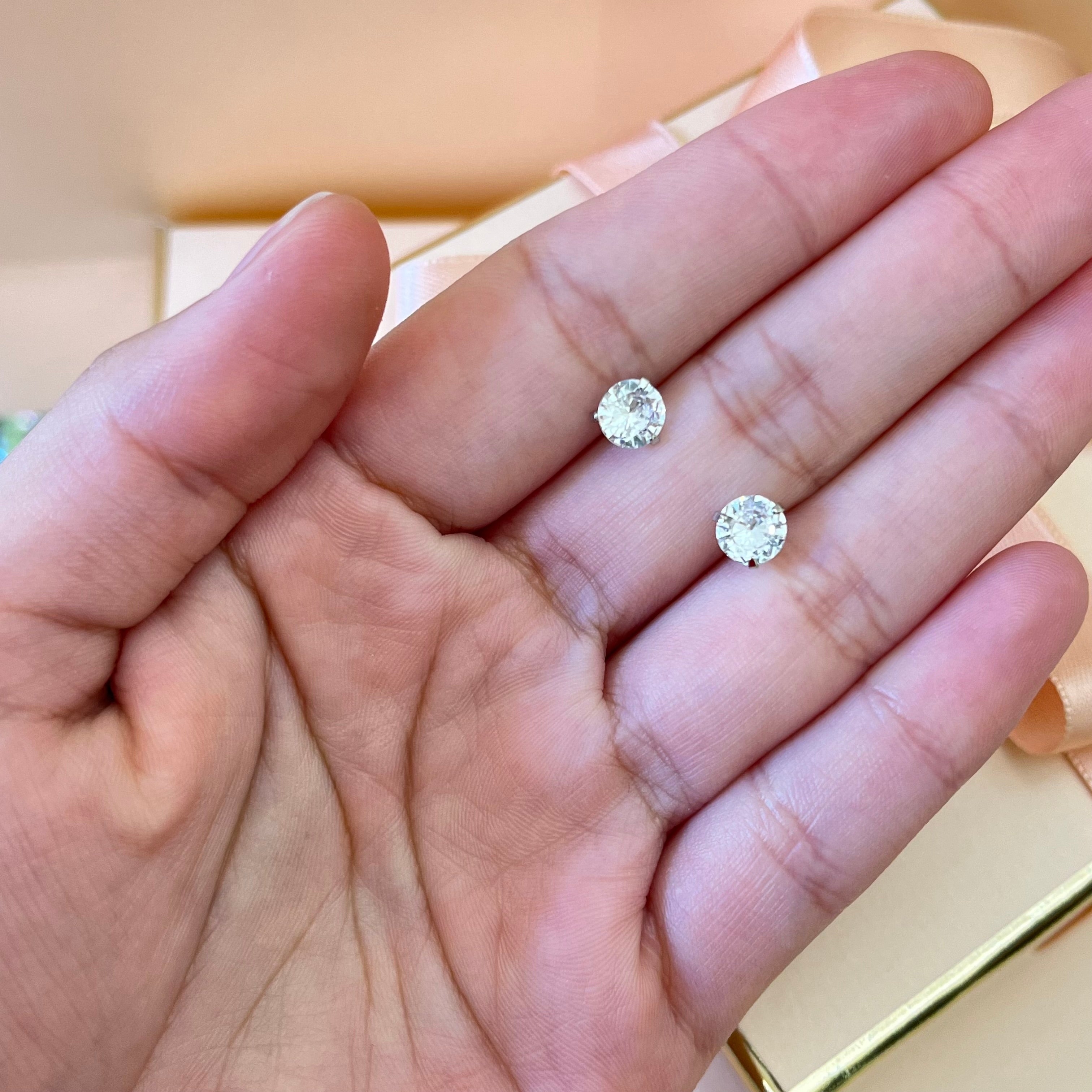 Solitaire zircone studs