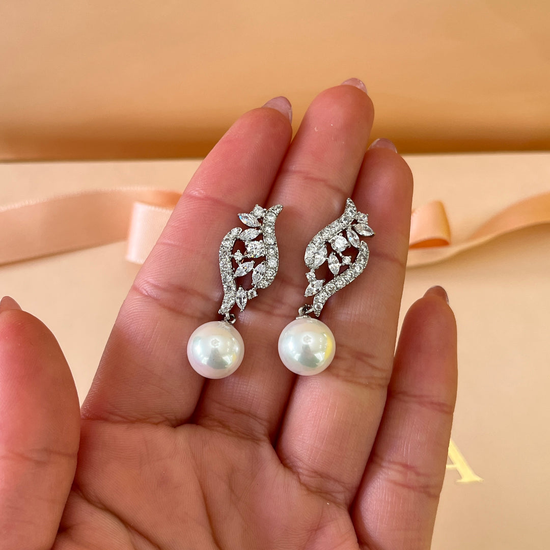 Marquise zircone and white pearls white gold plated set