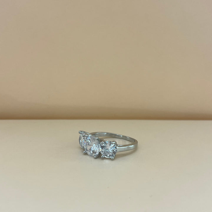 Trilogy ring