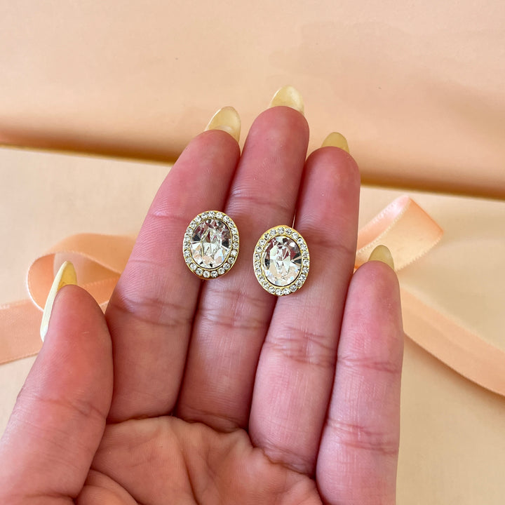 Oval Swarovski crystals gold plated studs