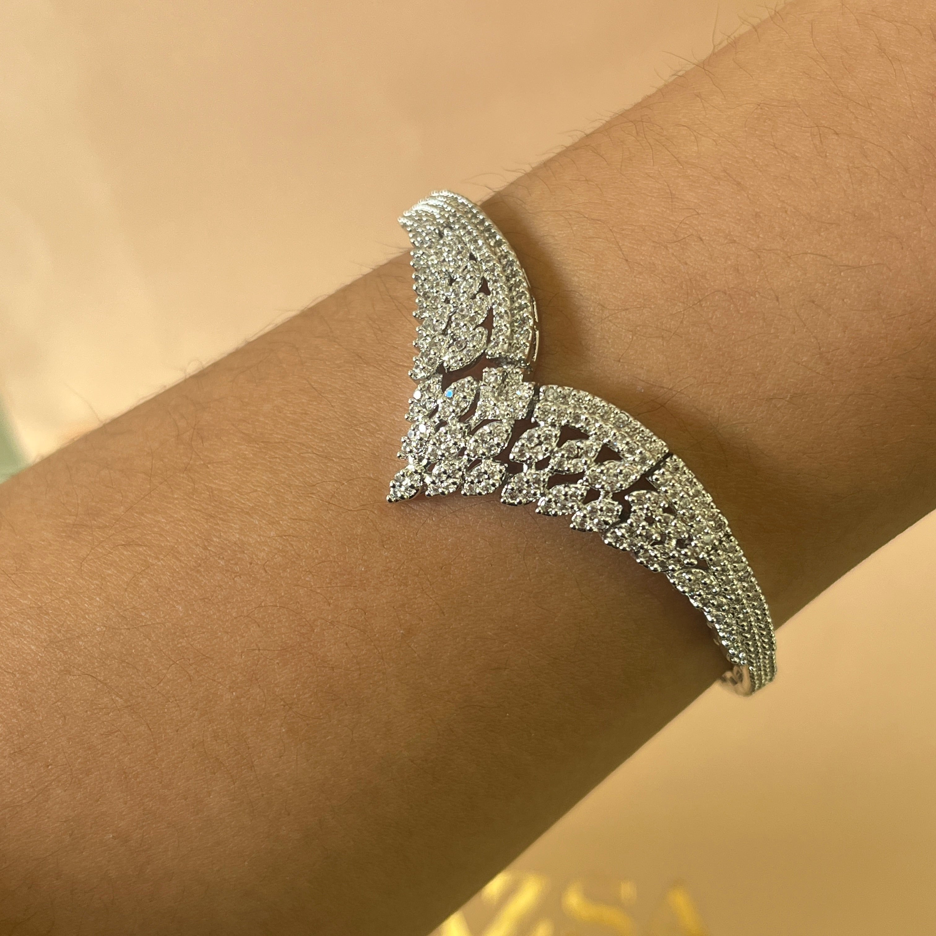 Elegant silver zircone bracelet