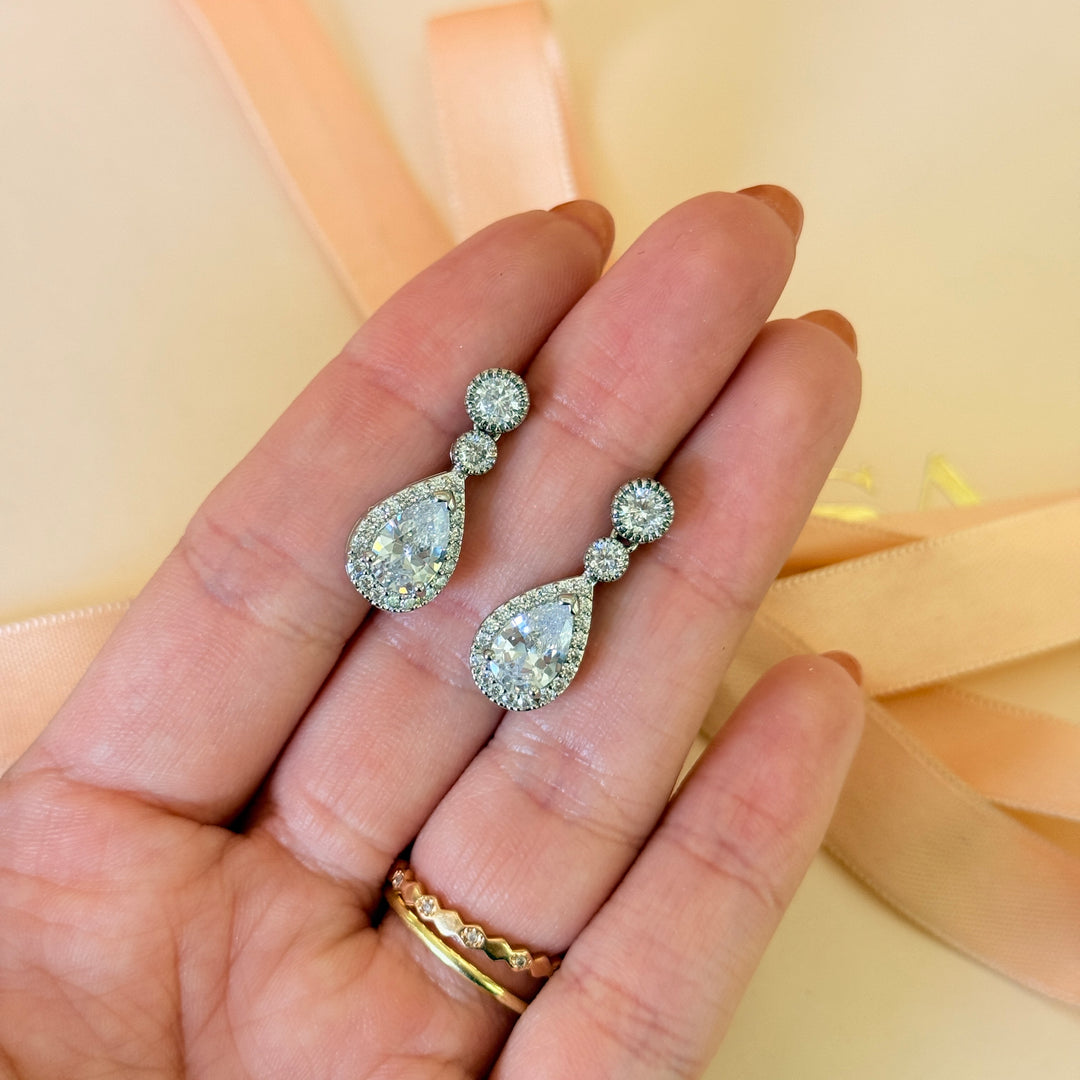 Round and teardrop zircone silver earrings