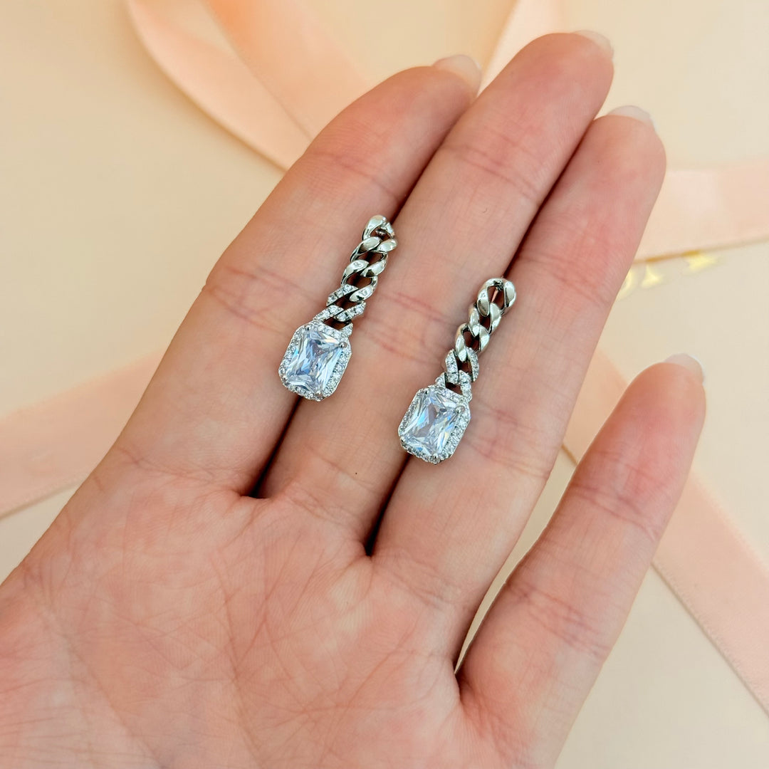 Chain rectangular zircone silver earrings