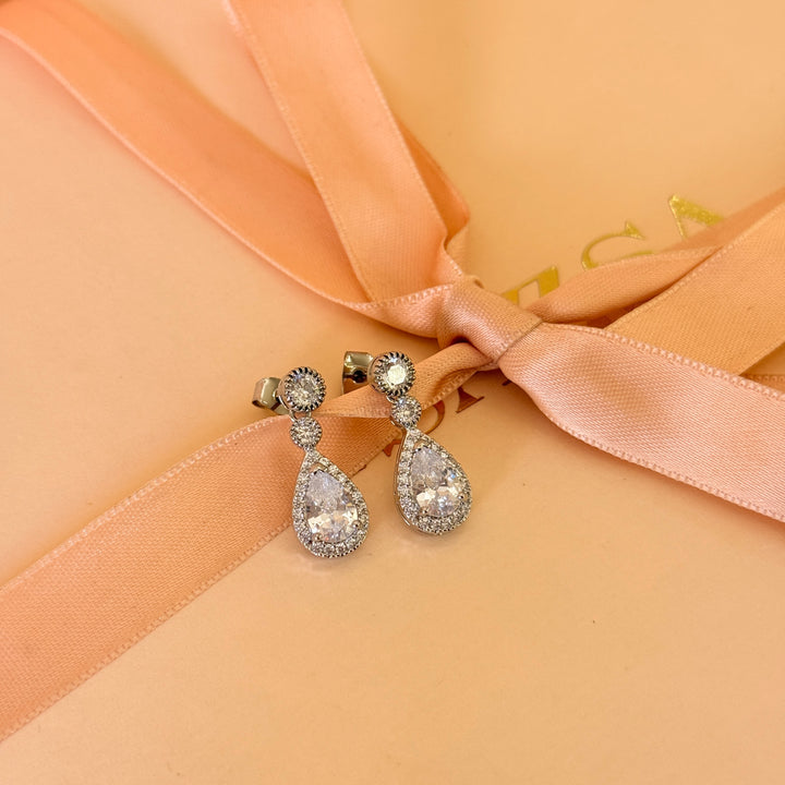 Round and teardrop zircone silver earrings