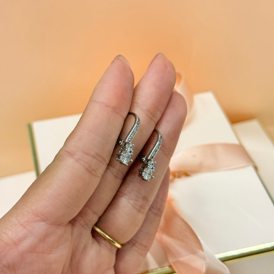 Dainty round sterling silver hook