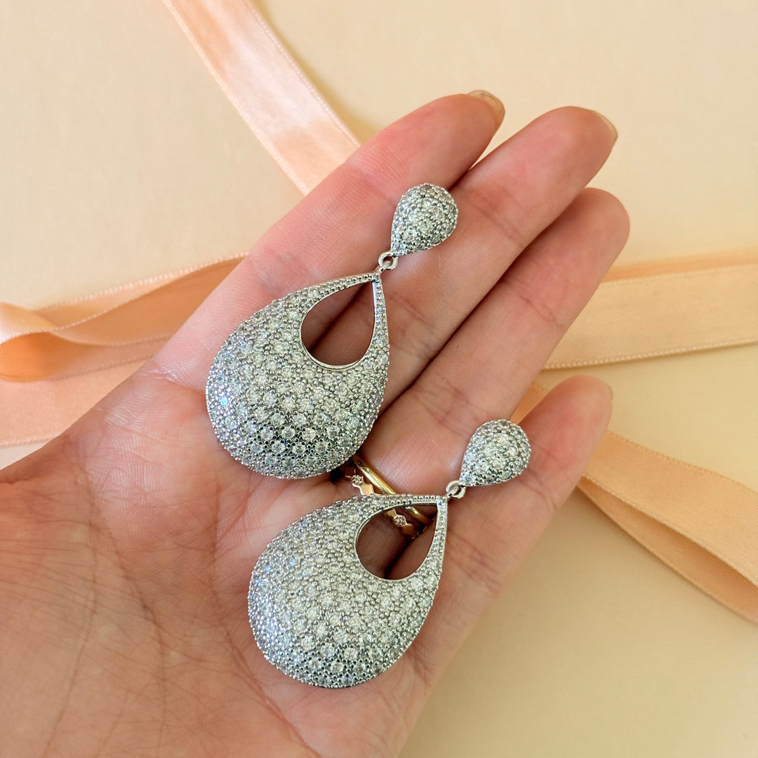 Teardrop zircone silver earrings