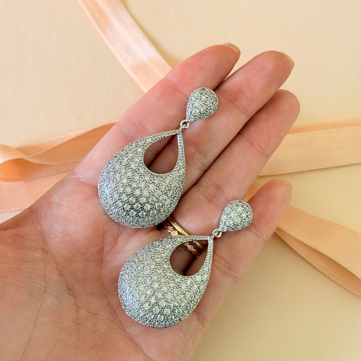 Teardrop zircone silver earrings