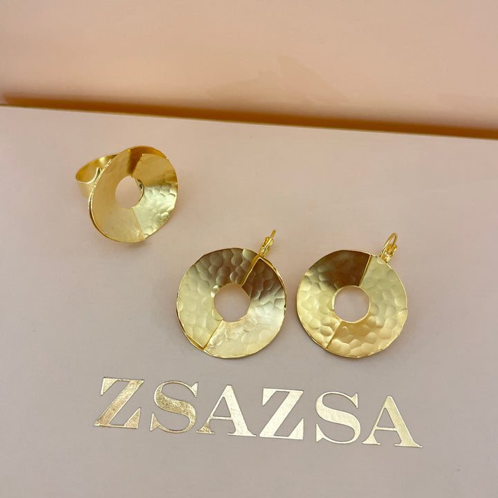 Round gold handmade hooks & ring
