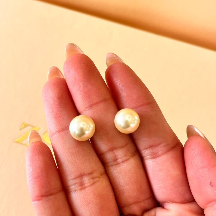 Cream Mallorca pearls gold plated studs